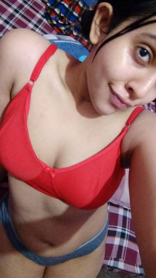 Nangi Selfie