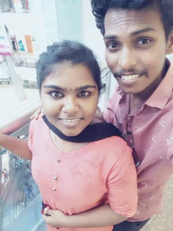 Nangi Selfie