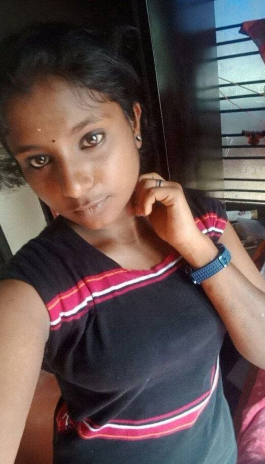 Nangi Selfie