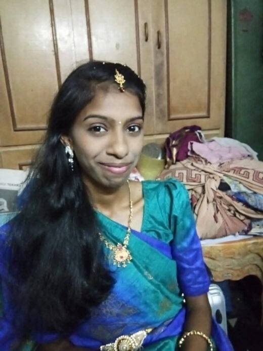 Nangi Selfie