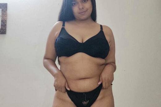 Nangi Selfie