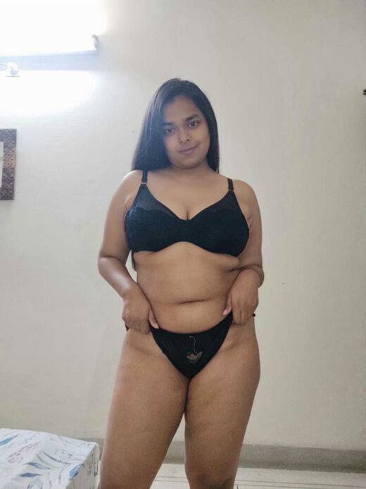 Nangi Selfie