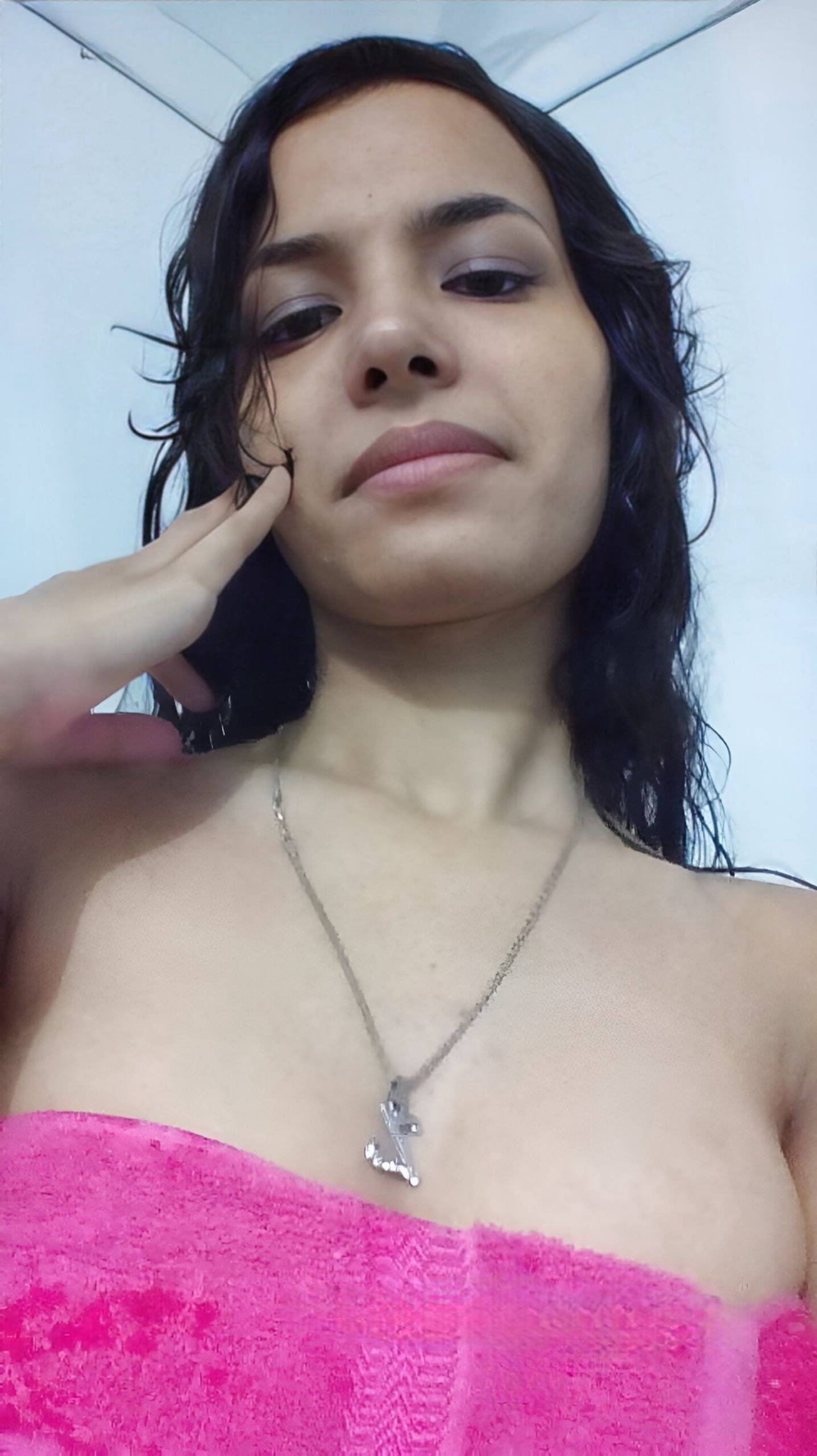 Nangi Selfie