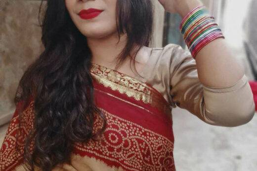 Nangi Selfie