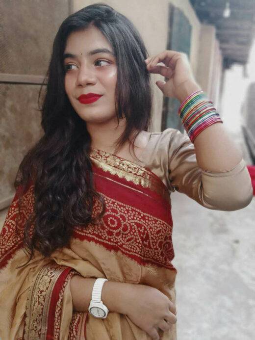 Nangi Selfie