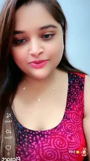 Nangi Selfie