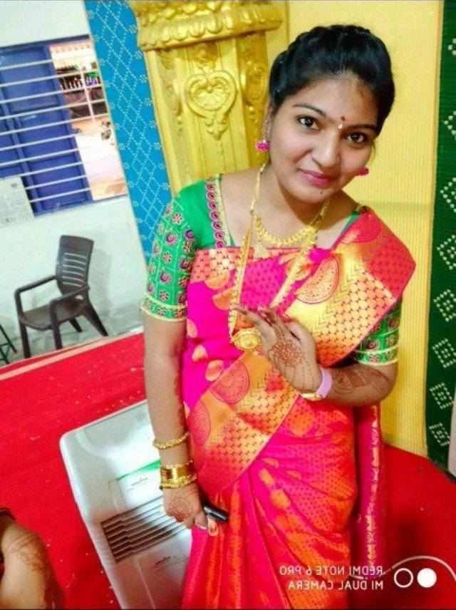Nangi Selfie