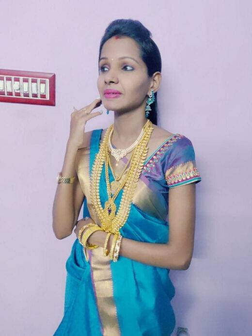 Nangi Selfie
