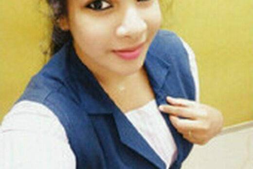 Nangi Selfie