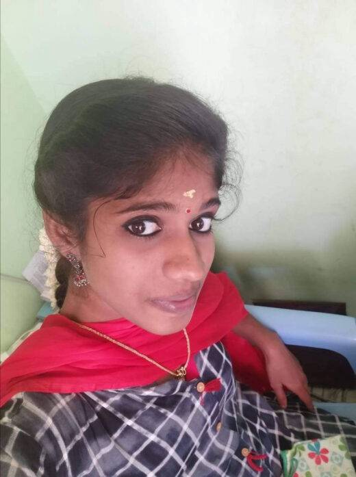 Nangi Selfie