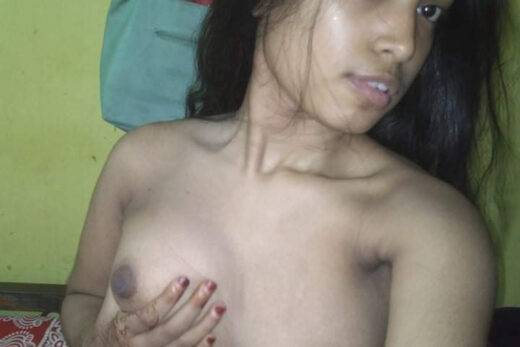 Nangi Selfie