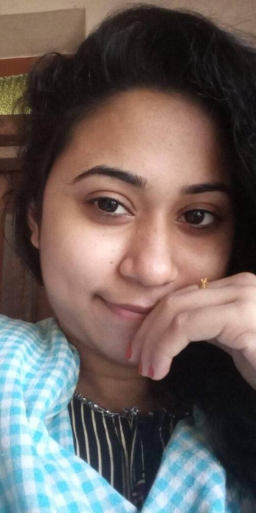 Nangi Selfie