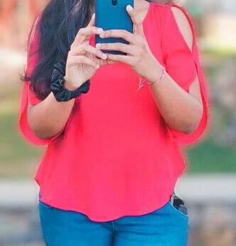 Nangi Selfie