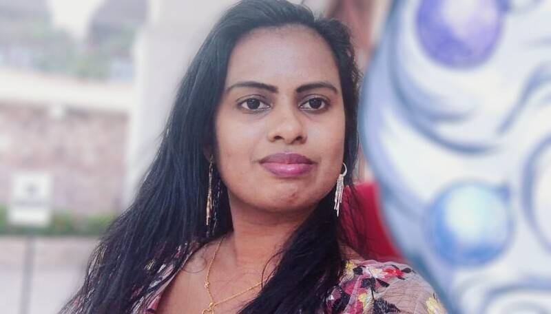 Nangi Selfie