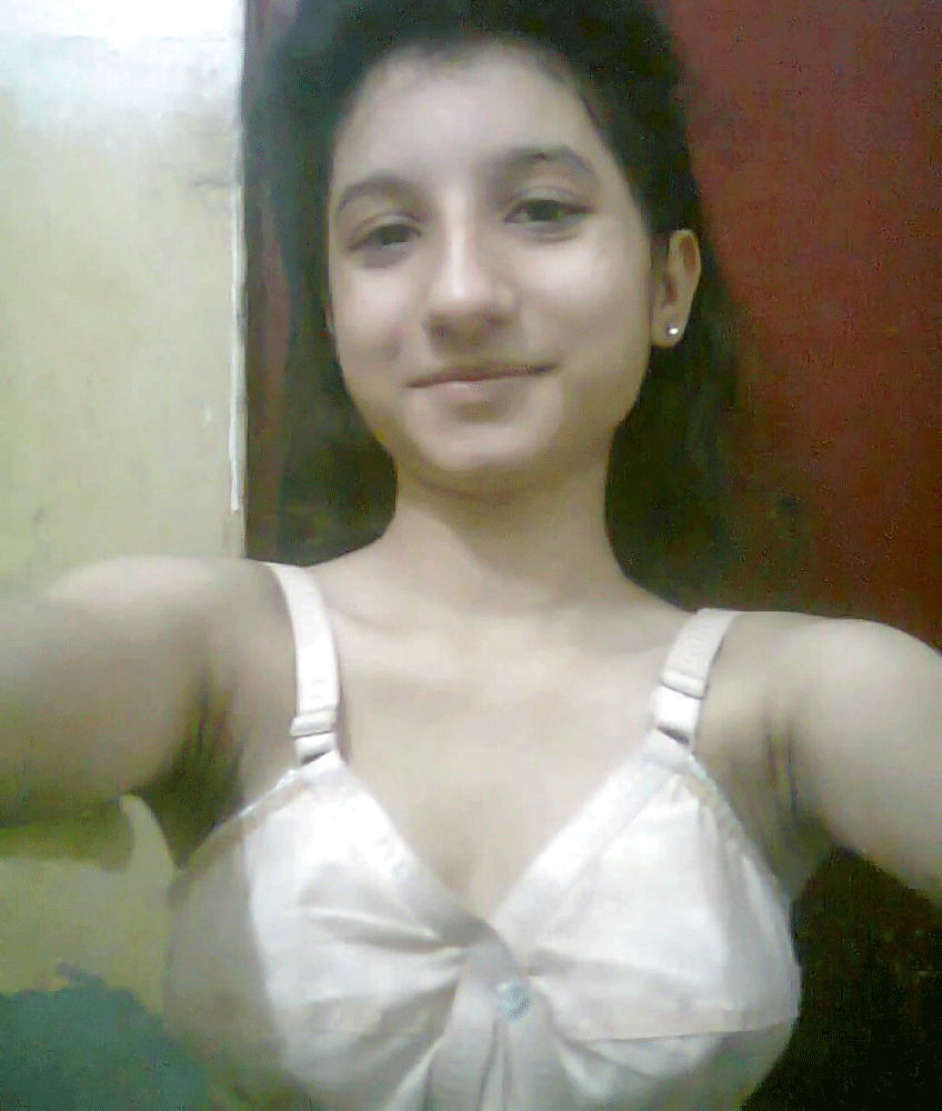 Nangi Selfie