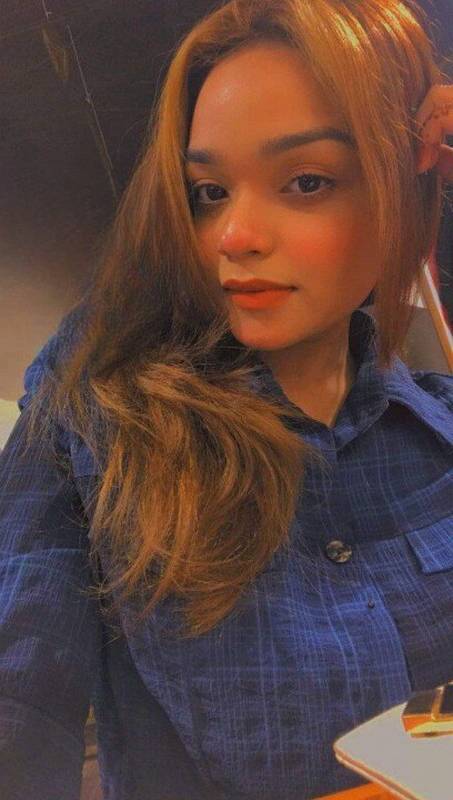 Nangi Selfie