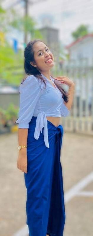 Nangi Selfie