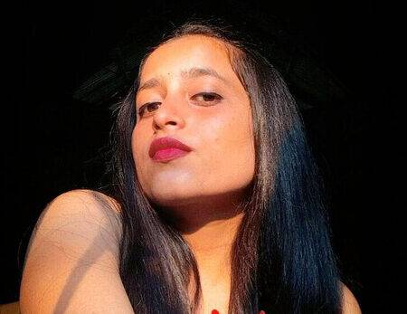 Nangi Selfie