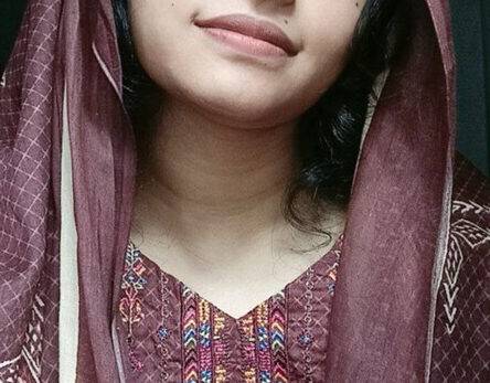 Nangi Selfie