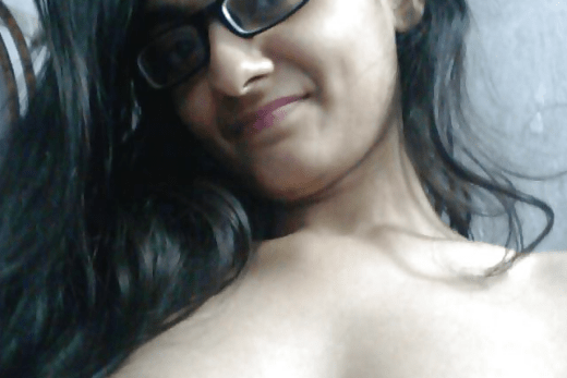 Nangi Selfie