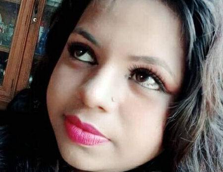Nangi Selfie