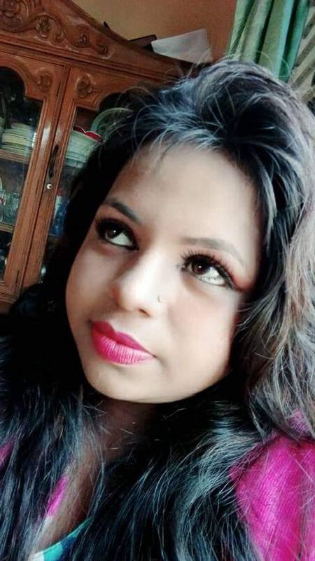 Nangi Selfie