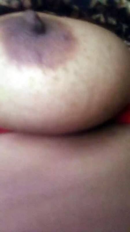 Nangi Selfie
