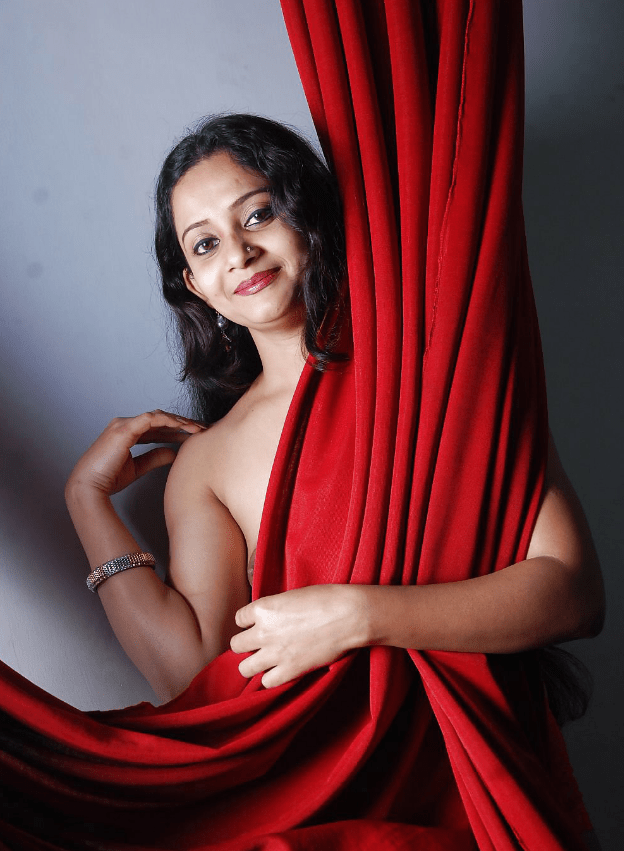 Nangi Selfie