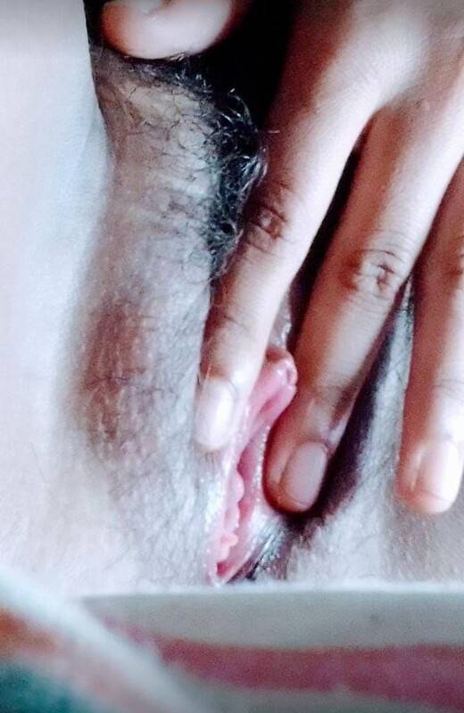 Nangi Selfie