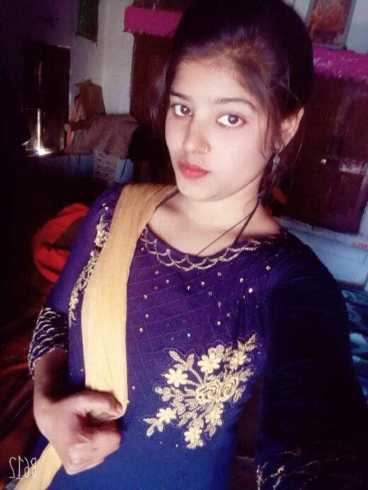 Nangi Selfie