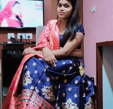 Nangi Selfie