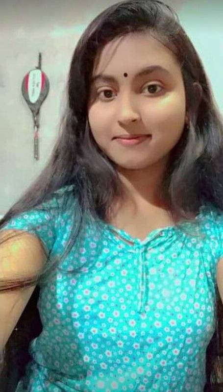 Nangi Selfie