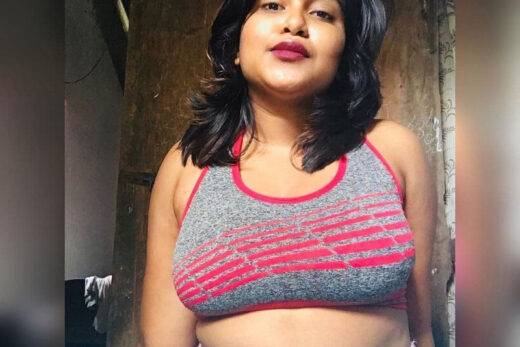 Nangi Selfie