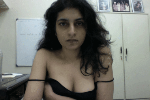 Nangi Selfie