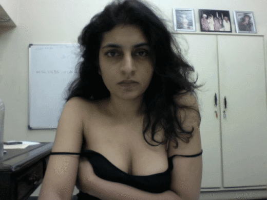 Nangi Selfie