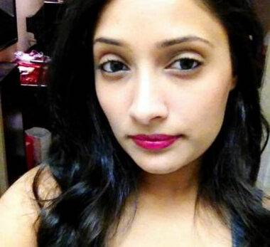 Nangi Selfie
