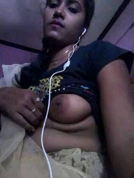 Nangi Selfie