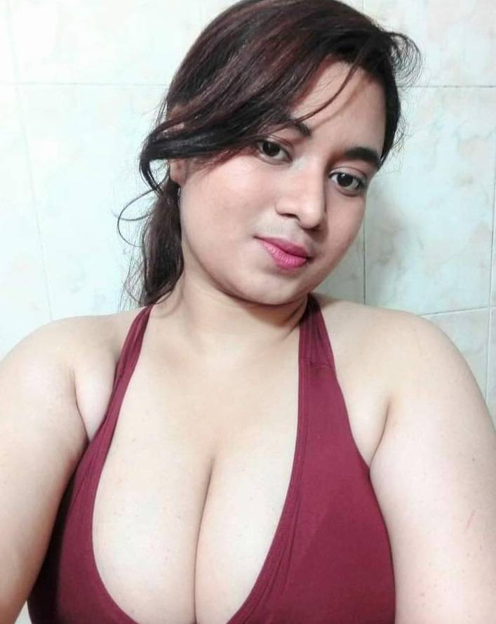 Nangi Selfie