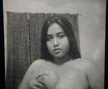 Nangi Selfie
