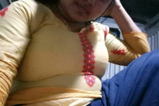 Nangi Selfie