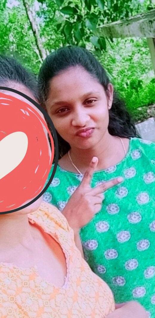 Nangi Selfie