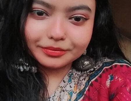 Nangi Selfie