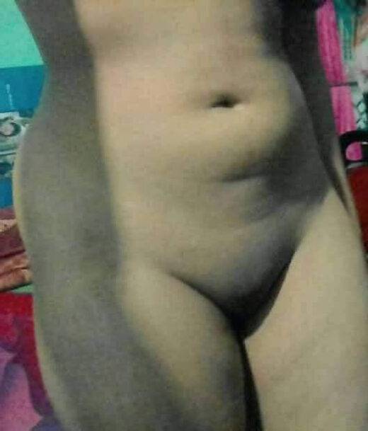 Nangi Selfie