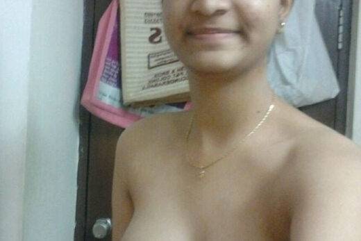 Nangi Selfie