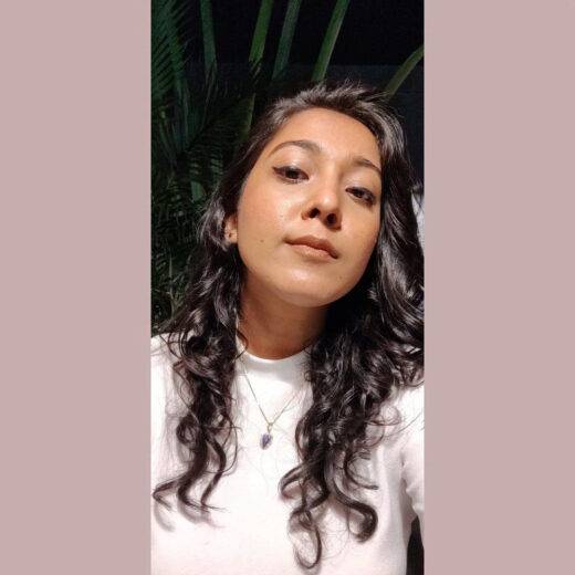Nangi Selfie