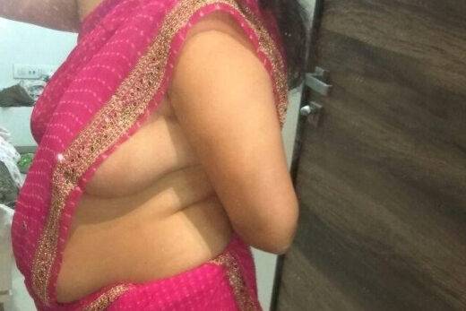 Nangi Selfie