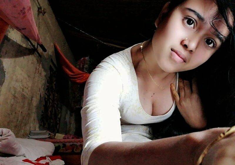 Nangi Selfie