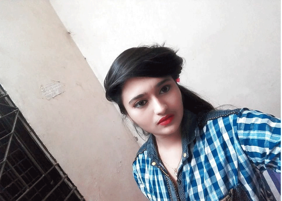Nangi Selfie