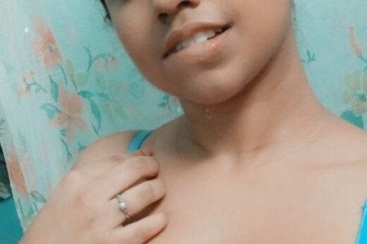 Nangi Selfie