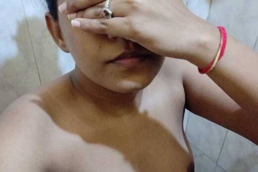 Nangi Selfie